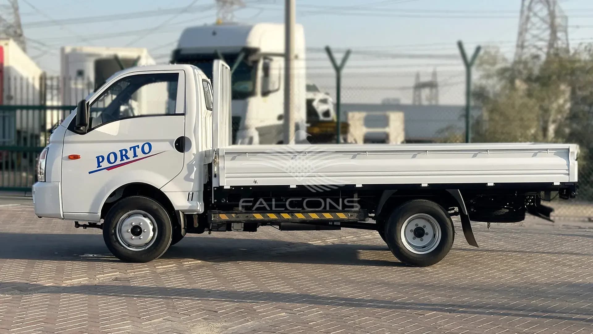 2771CC 2WD ISUZU ENGINE 2T PAYLOAD CARGO MT - Image 2