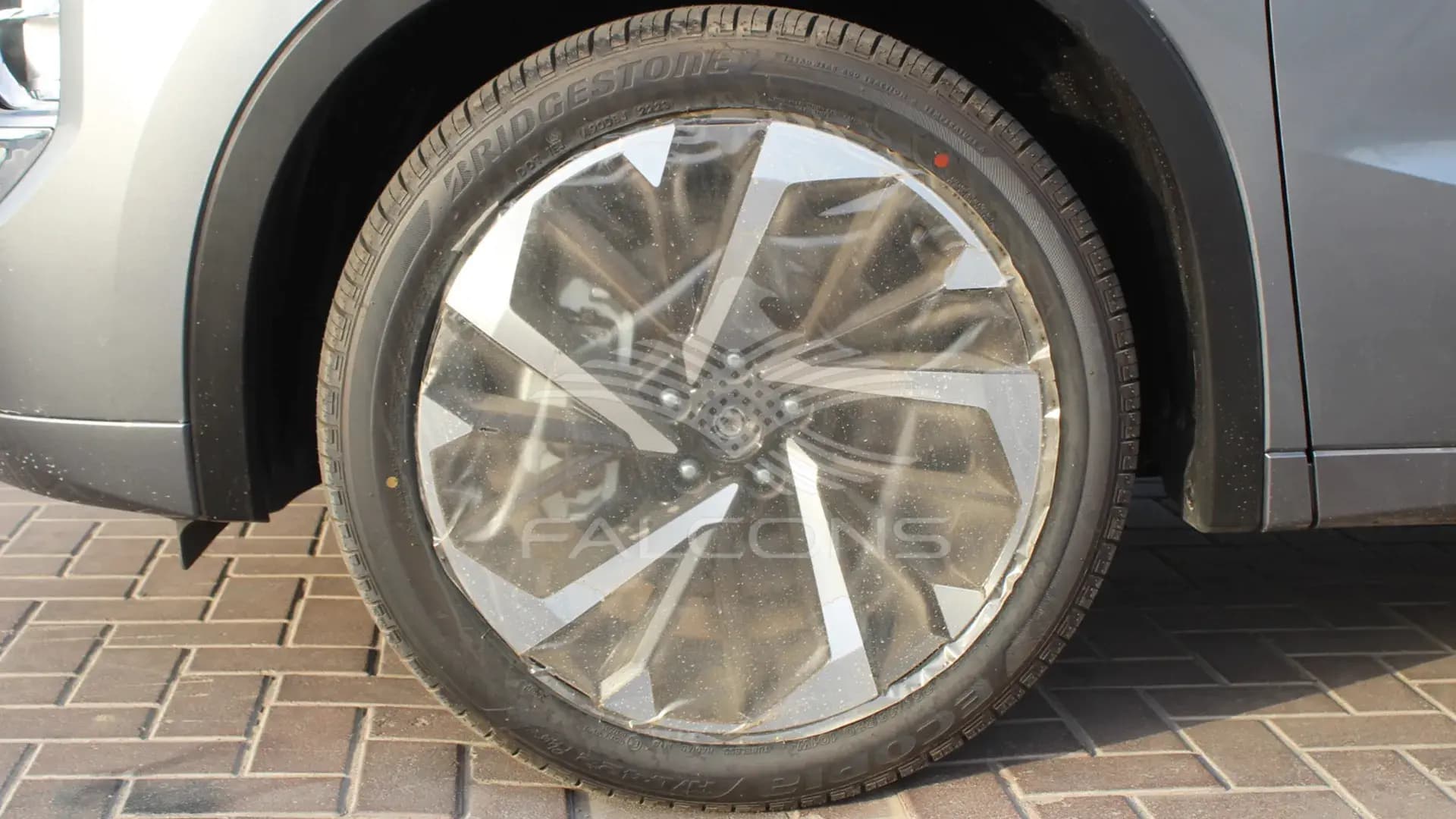 2.5L 4WD AT - Image 9