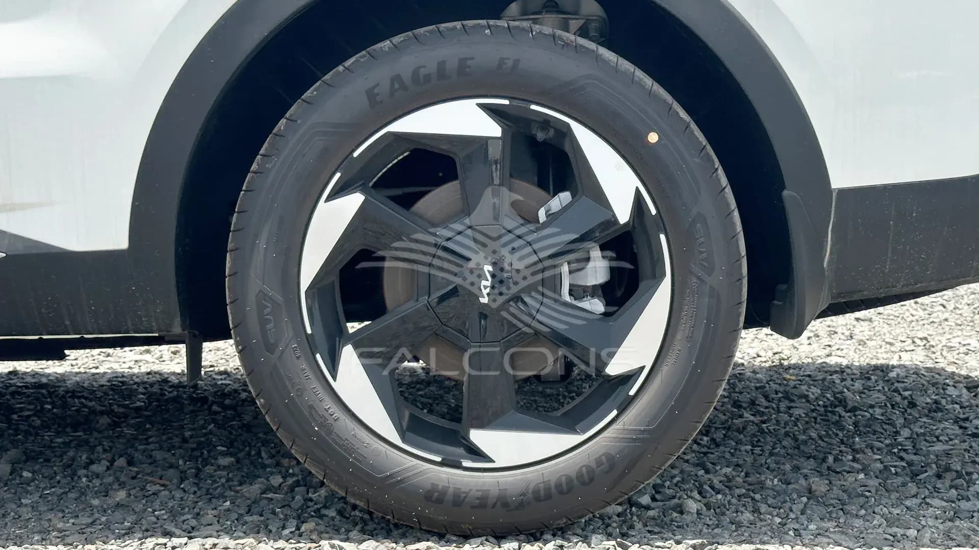 2.5L 2WD Panoramic S.Roof AT - Image 7
