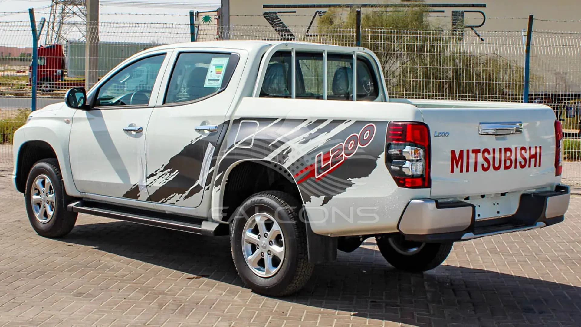 2.5L D DC 4WD CHROME MT - Image 3