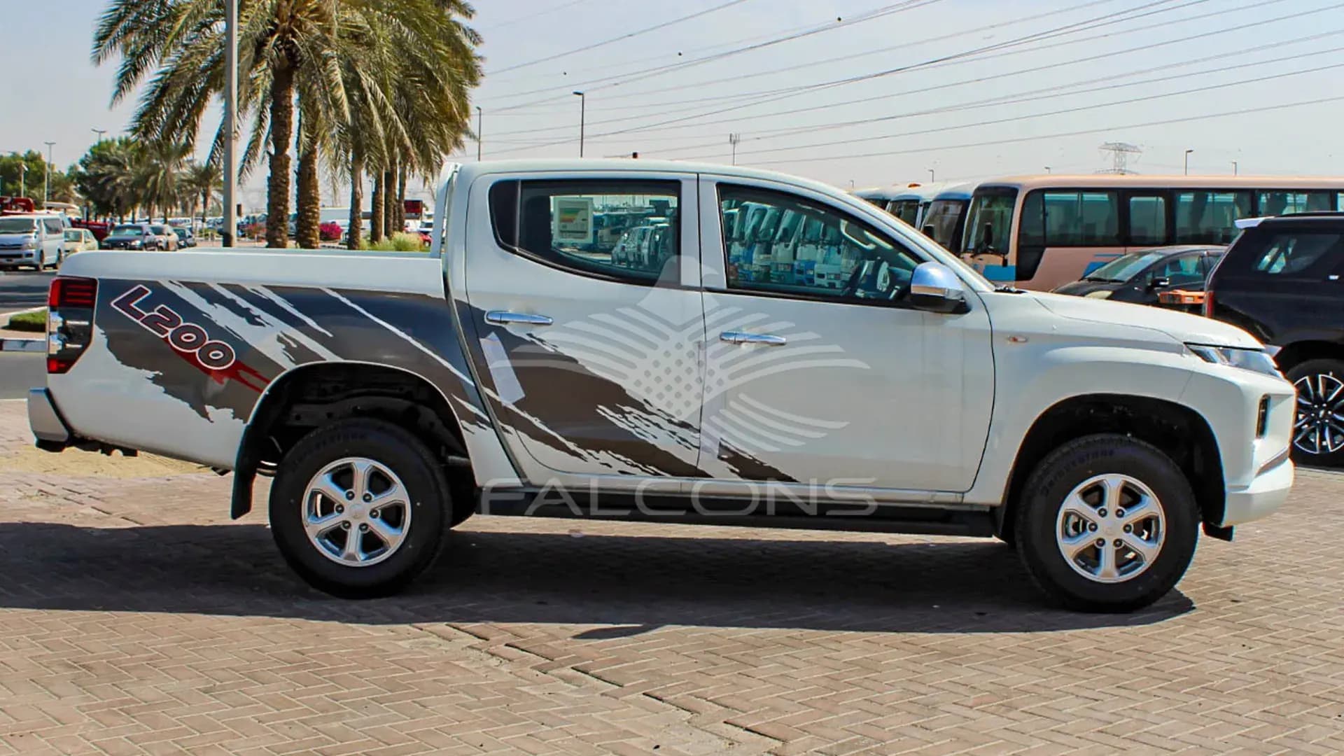 2.5L D DC 4WD CHROME MT - Image 6