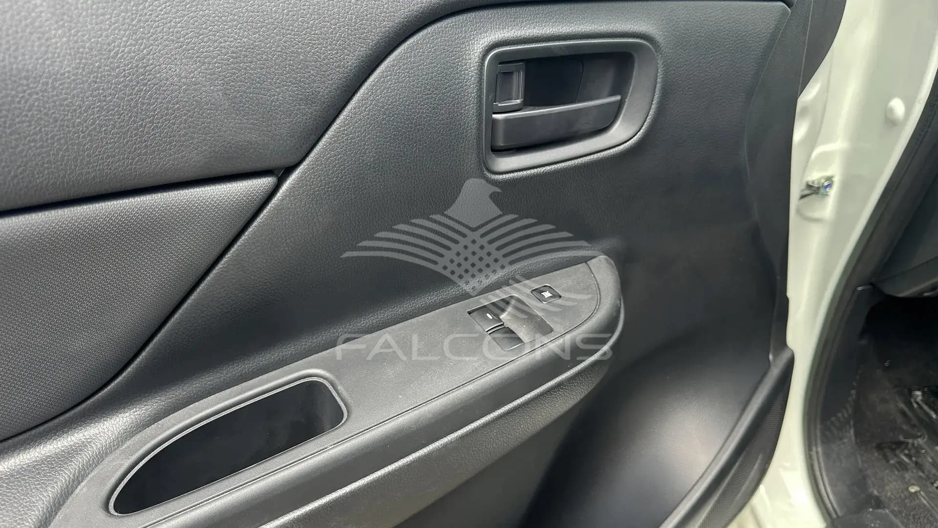 2.5L D SC 4WD GL MT - Image 12