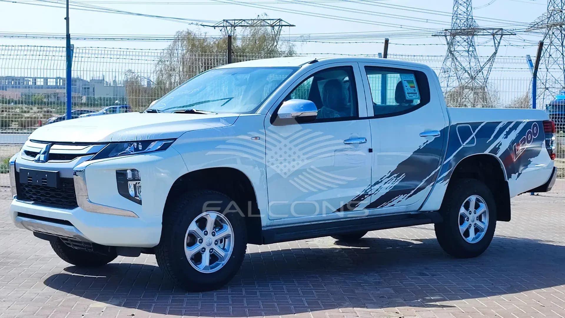 2.5L DC 4WD CHROME WITHOUT BED LINER MT