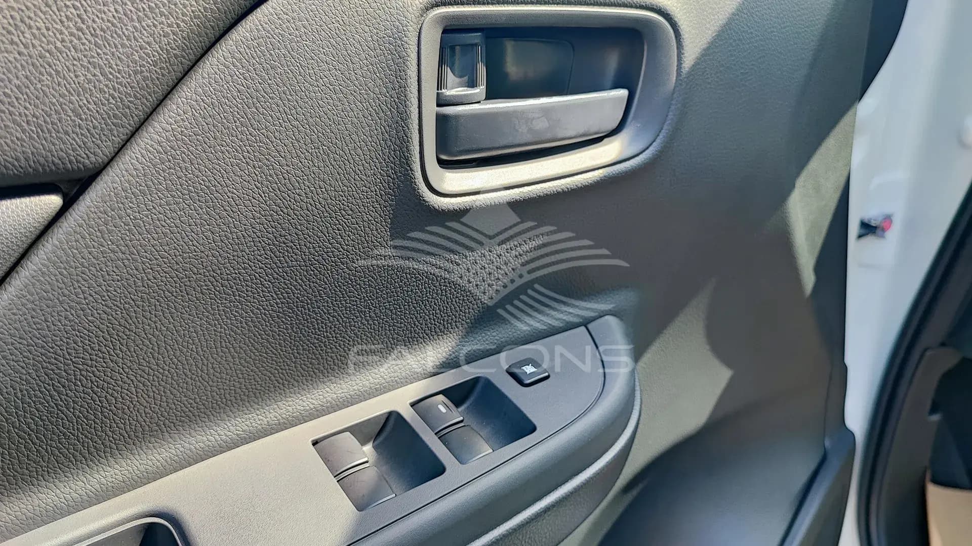 2.5L DC 4WD CHROME WITHOUT BED LINER MT - Image 12