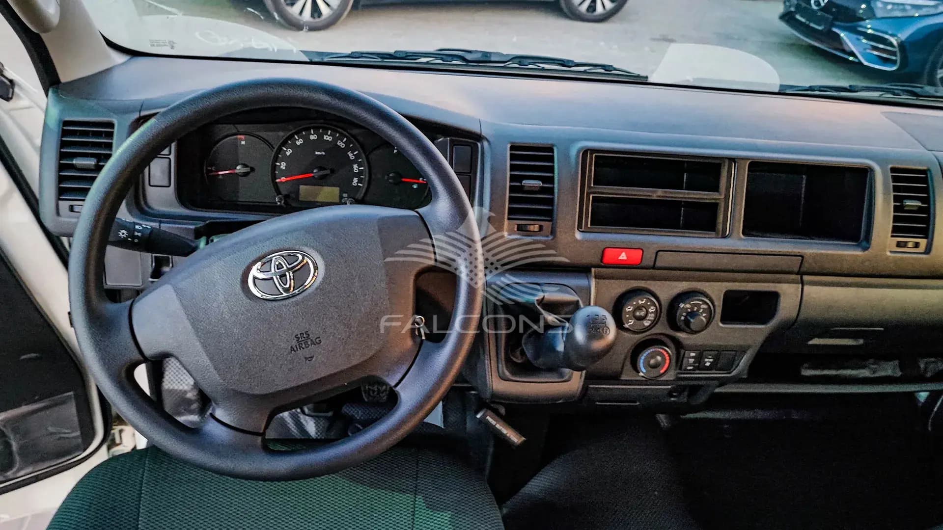 2.5L DLX Wide AC VAN MT - Image 14