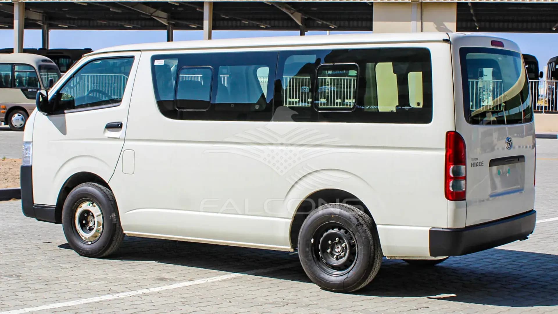 2.5L GLS VAN AC STD MT - Image 4