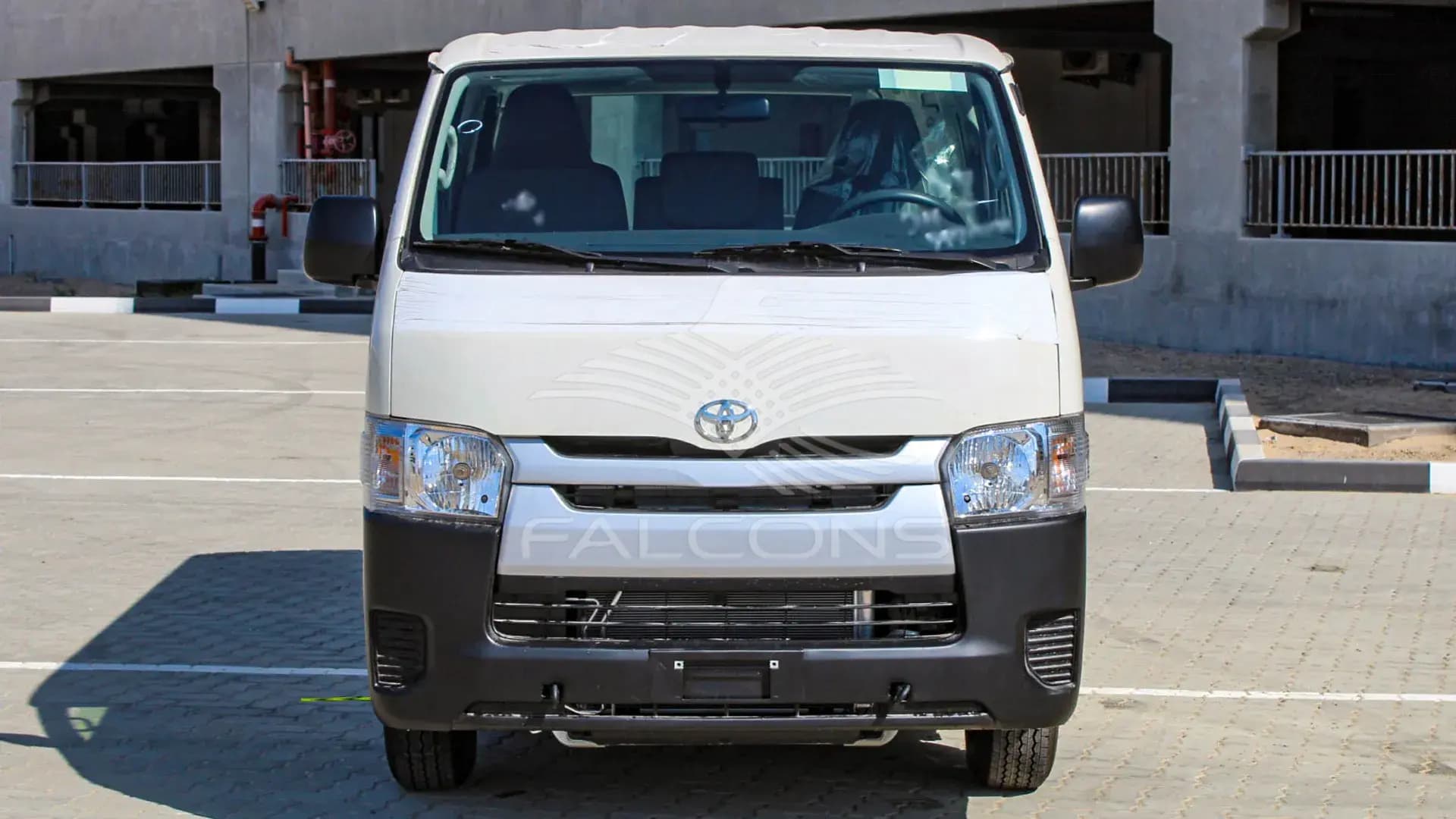 2.5L GLS VAN AC STD MT - Image 9