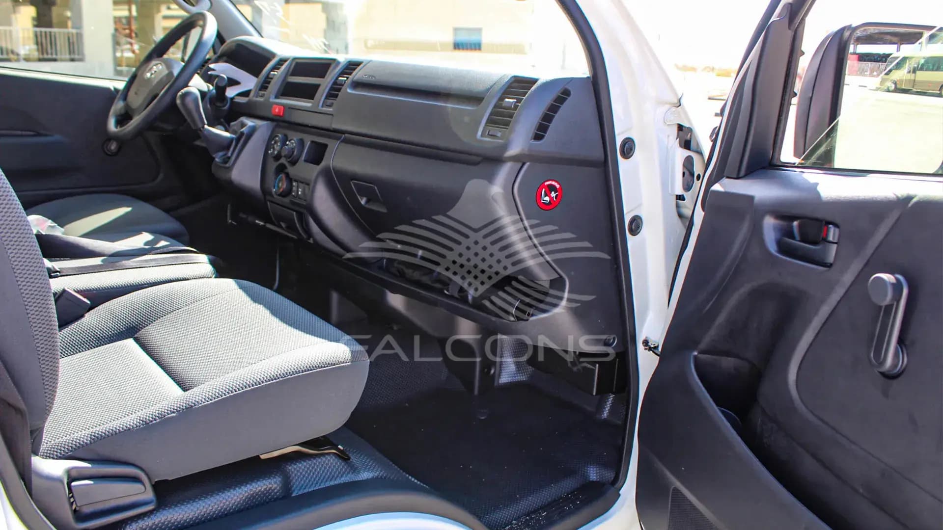 2.5L GLS VAN AC STD MT - Image 14