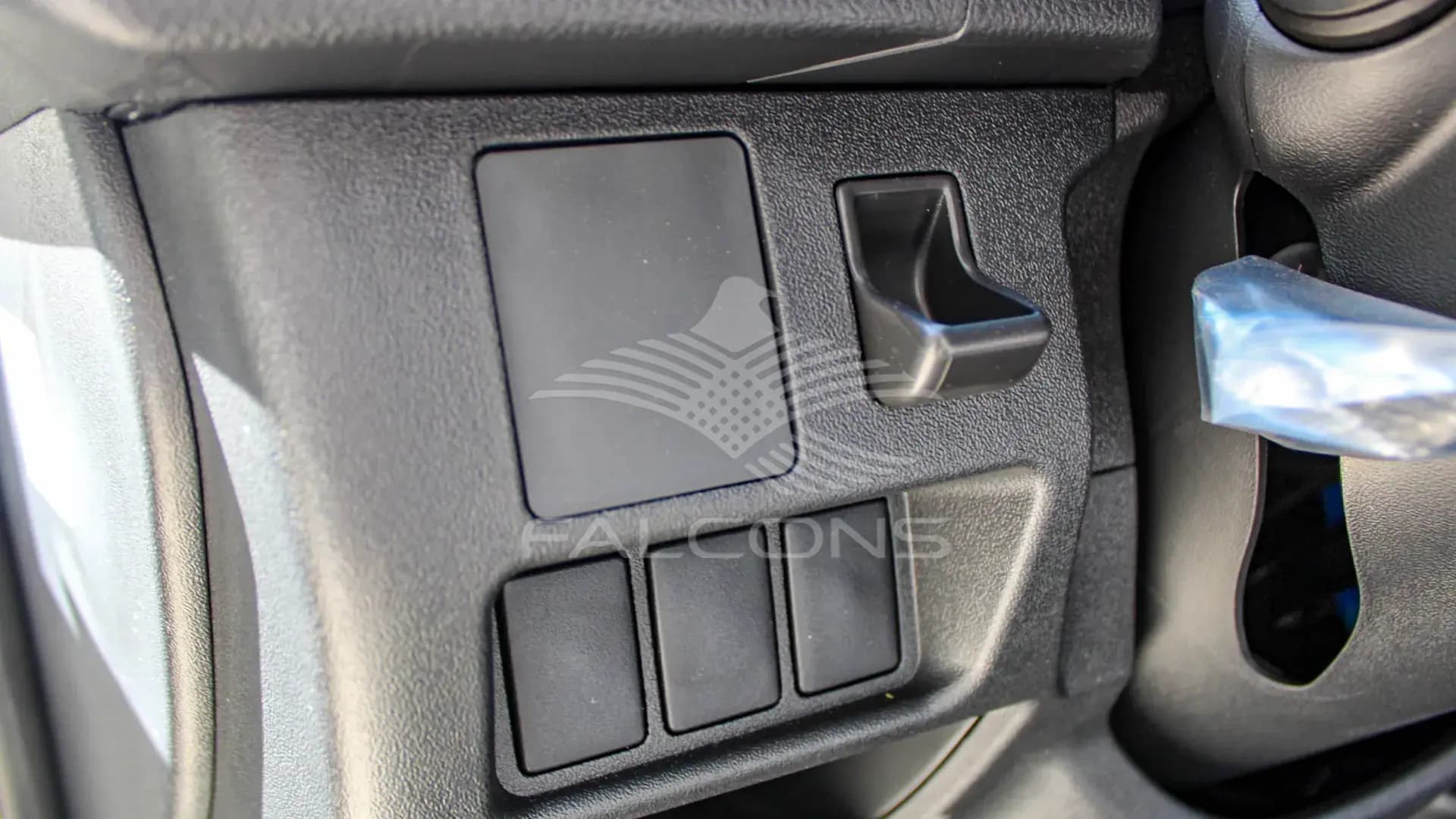 2.5L GLS VAN AC STD MT - Image 16