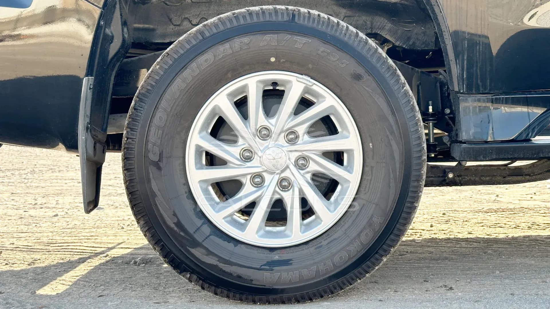 2.5L SPORT GLX 4WD DIESEL 5AT - Image 7