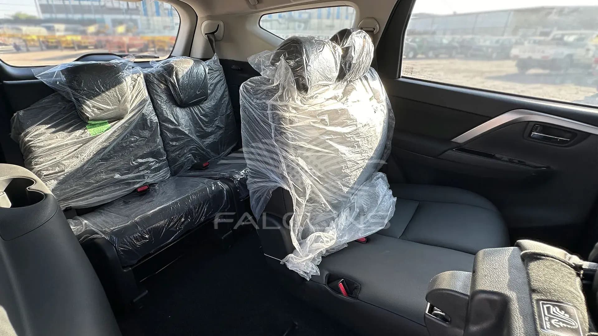 2.5L SPORT GLX 4WD DIESEL 5AT - Image 13