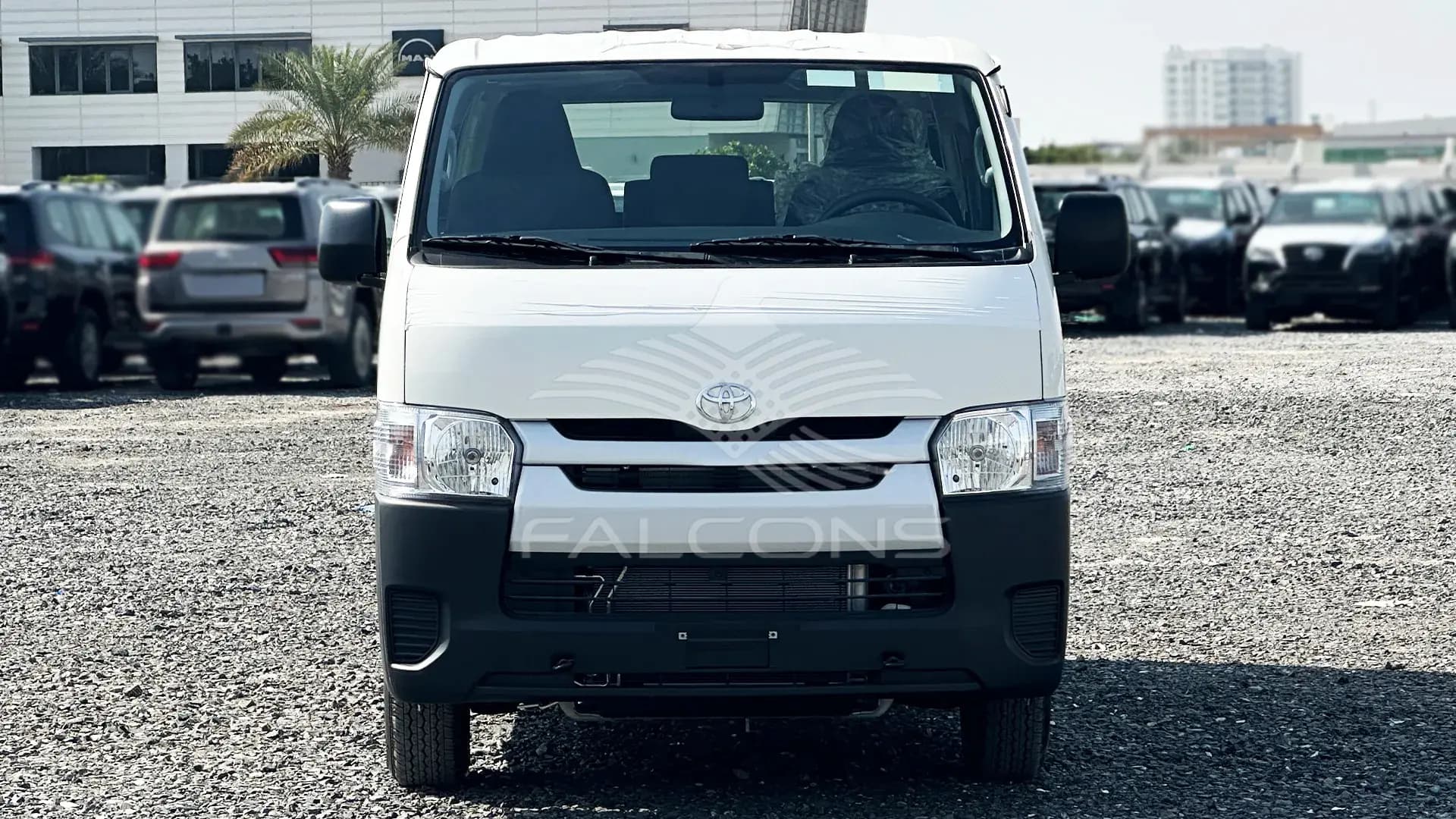 2.5L Turbo Diesel 15 Seater STD MT - Image 6