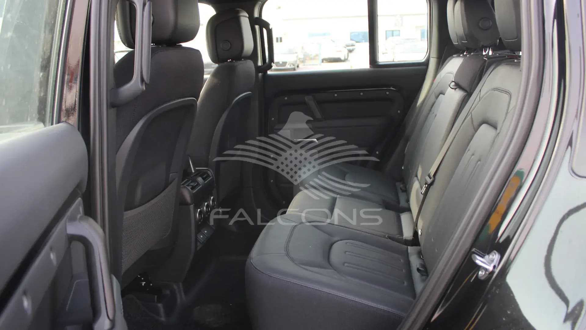 3.0L 110 P400 X EDITION AT - Image 10