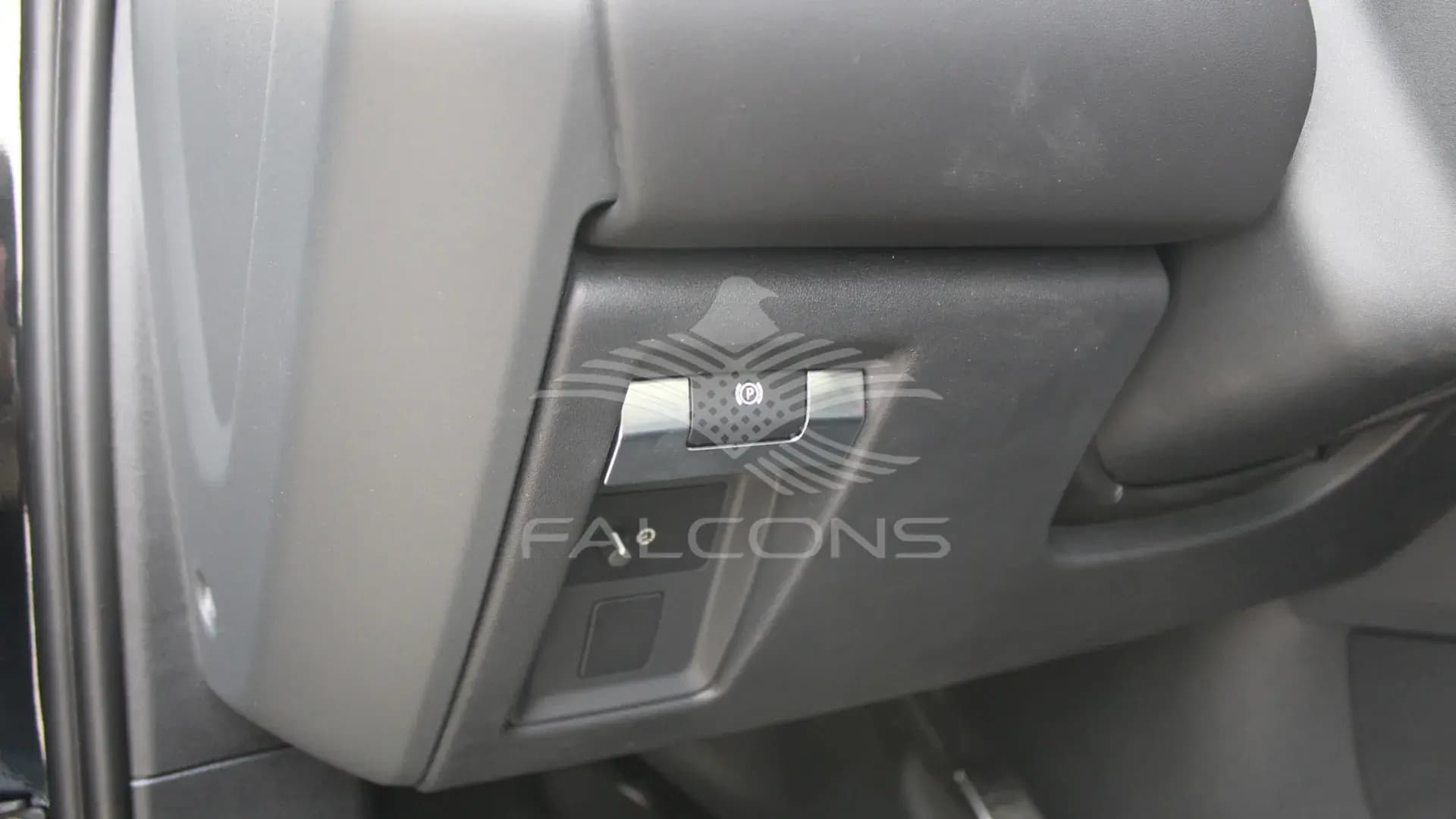 3.0L 110 P400 X EDITION AT - Image 16