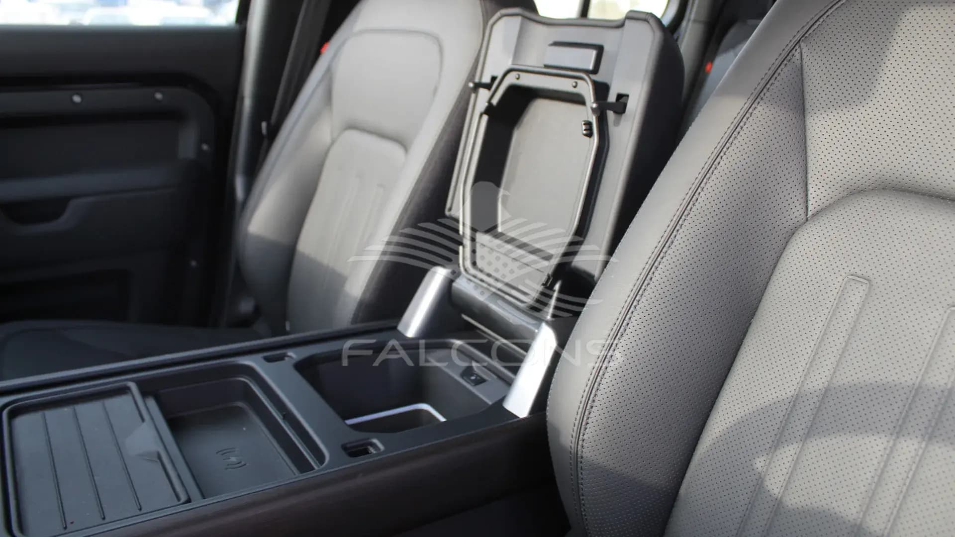 3.0L 110 P400 X EDITION AT - Image 20