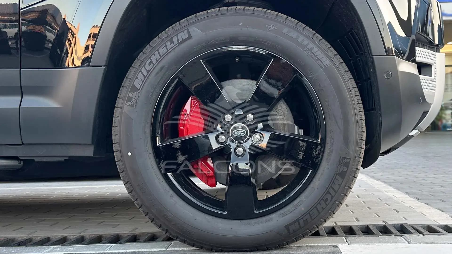 3.0L 90 P400 HSE AWD AT - Image 7