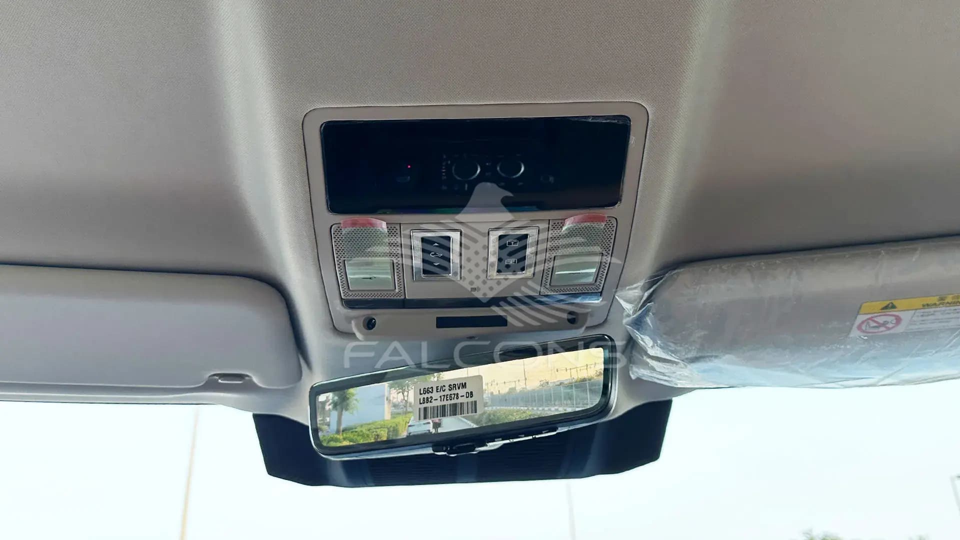 3.0L 90 P400 HSE AWD AT - Image 17