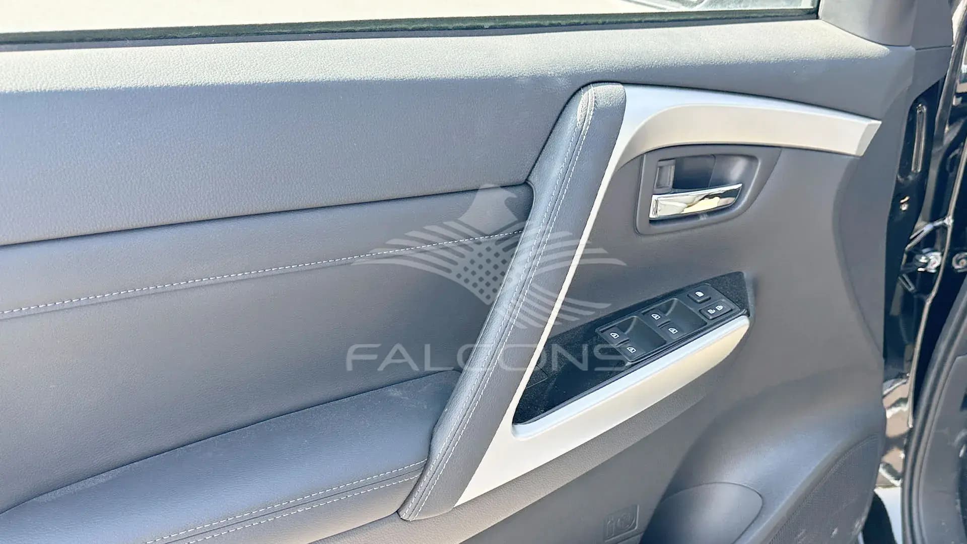 3.0L SPORT MID 4WD 7-STR GCC Specs AT - Image 13