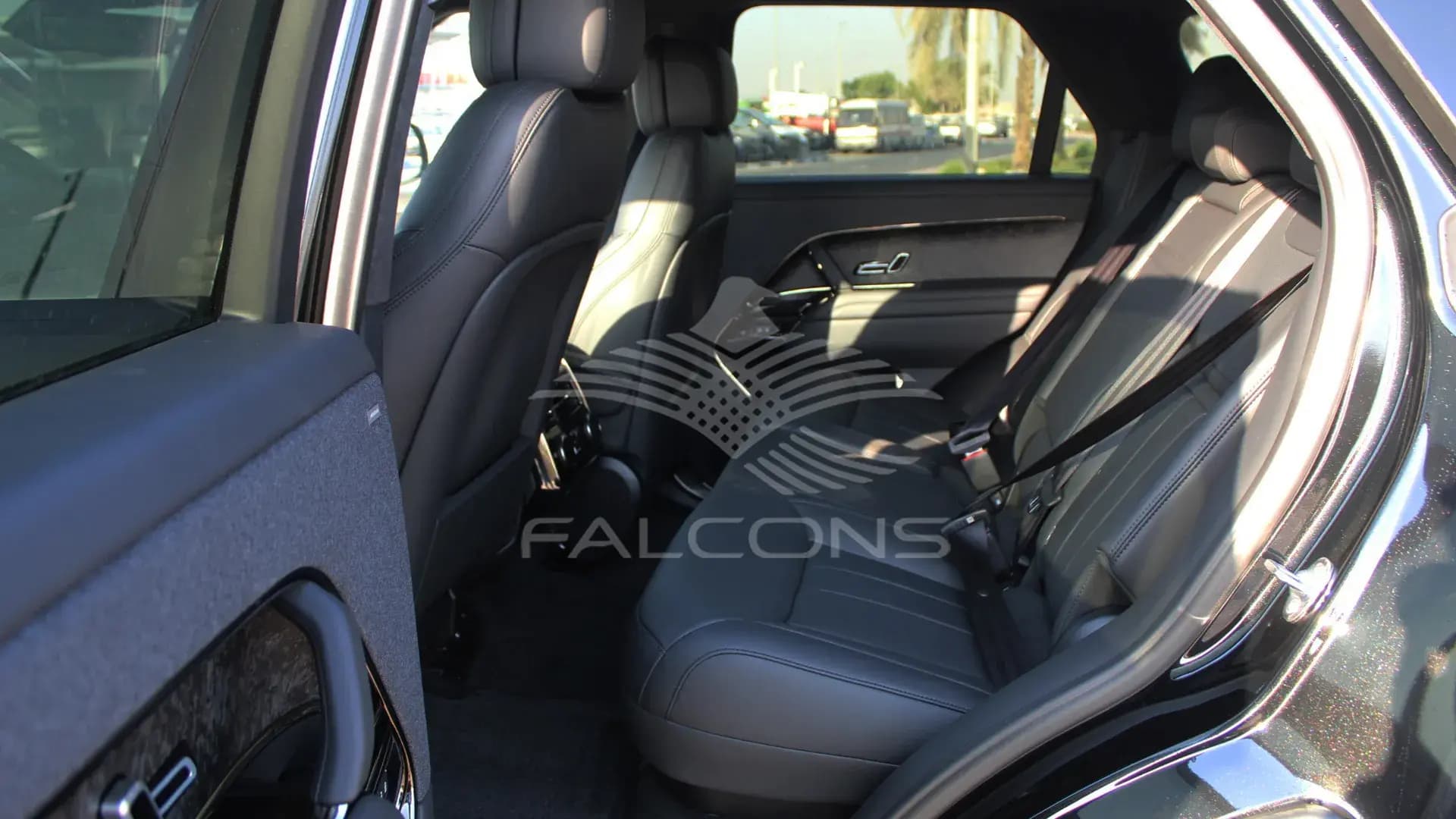3.0L Sport Petrol P400 Autobiography AT - Image 10