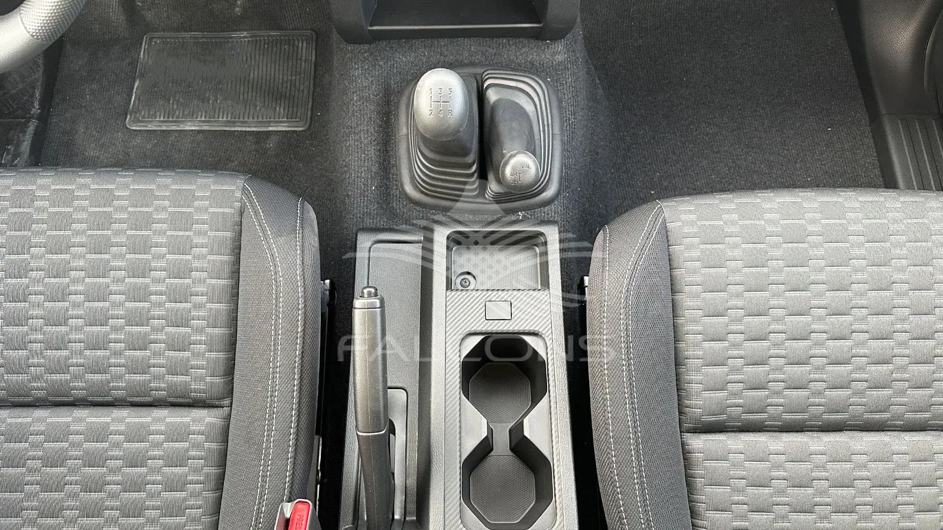 2.4L P DC 4WD GLS MT - Image 18