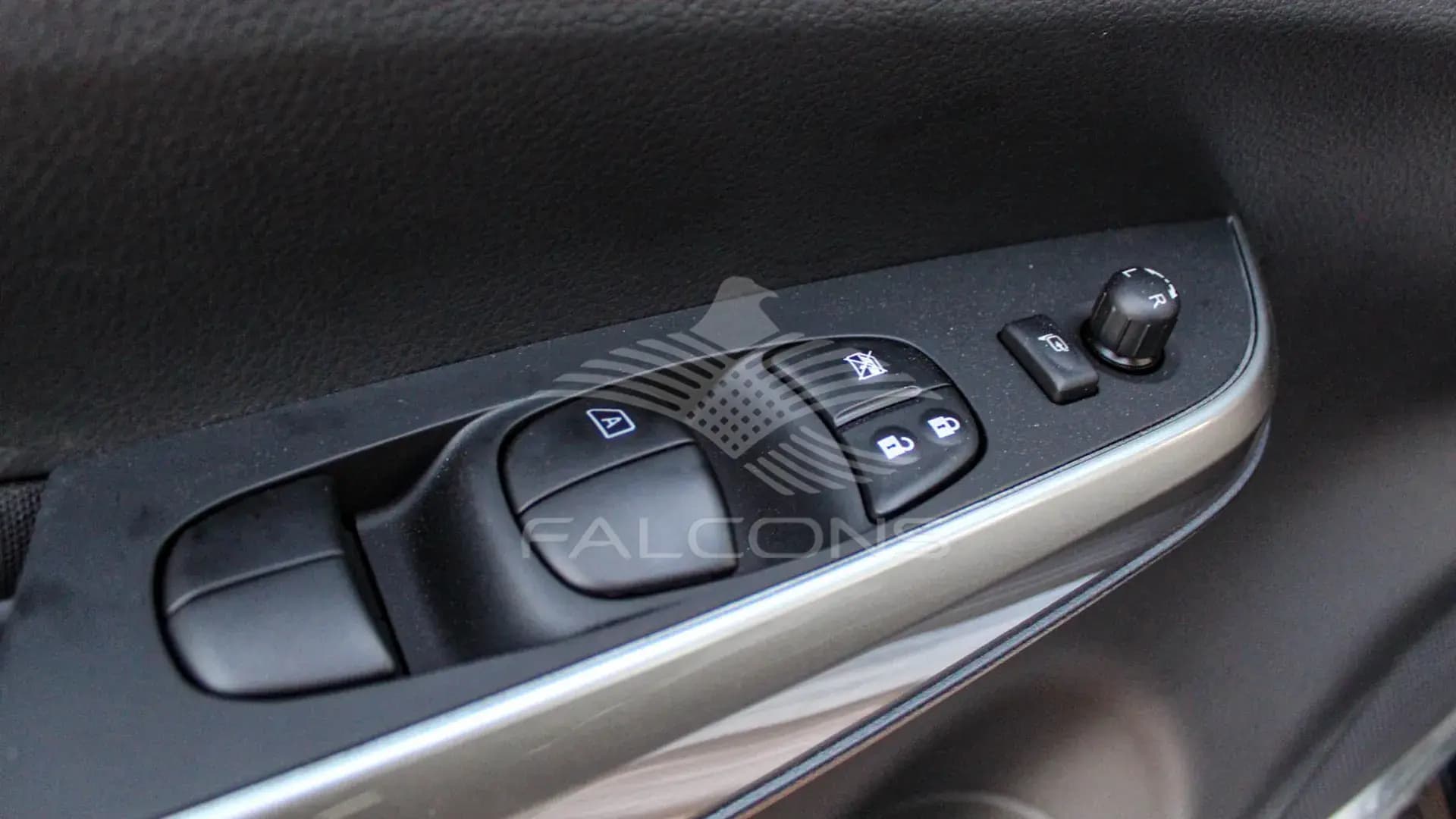 2.5L 4WD TITANIUM 7AT - Image 20