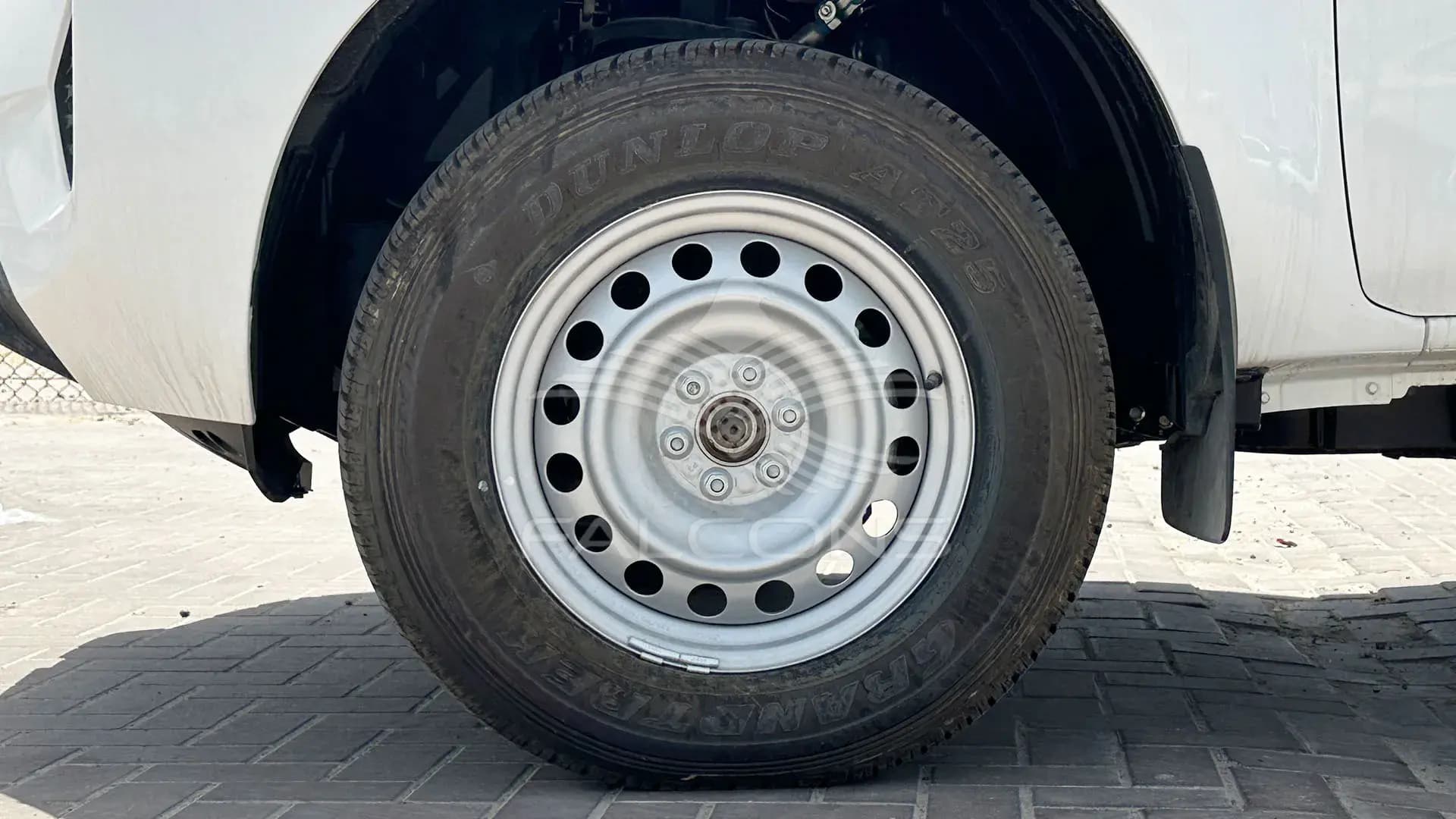 2.5D XE D23 4X4 DC PLUS MT - Image 8