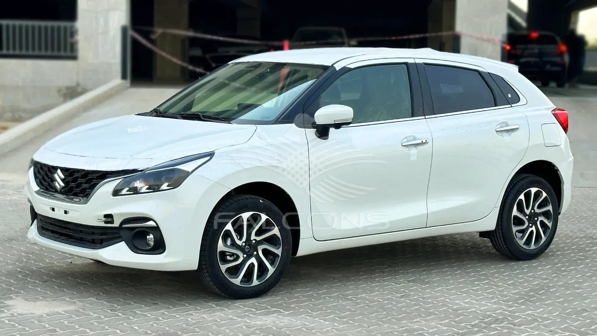 1373cc GLX 5P BVA Audio - Image 3