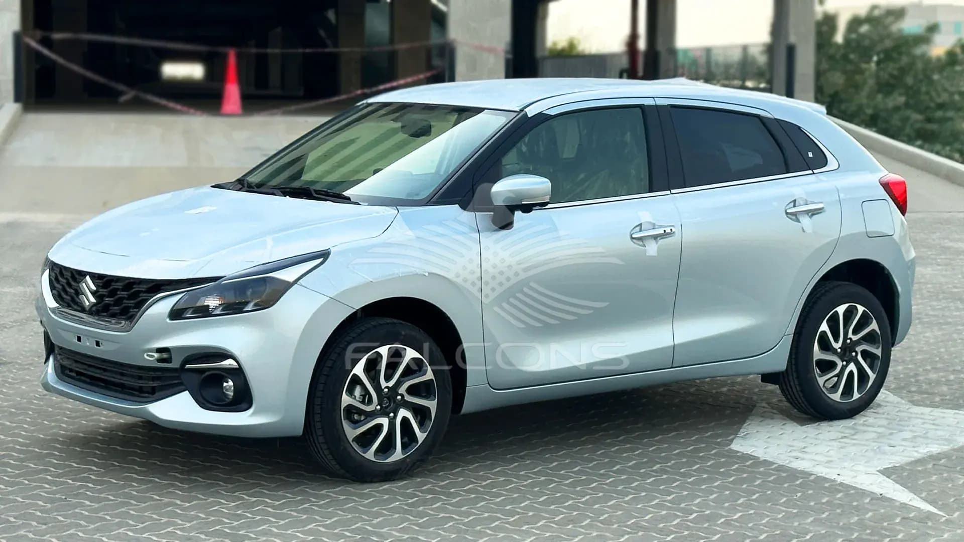 1373cc GLX 5P BVA Audio - Image 4