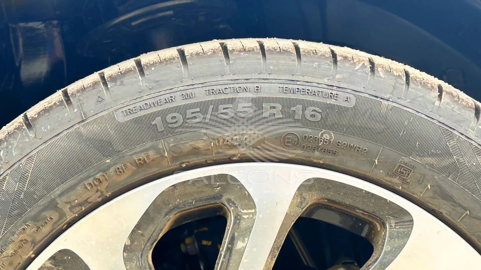 1373cc GLX 5P BVA Audio - Image 13