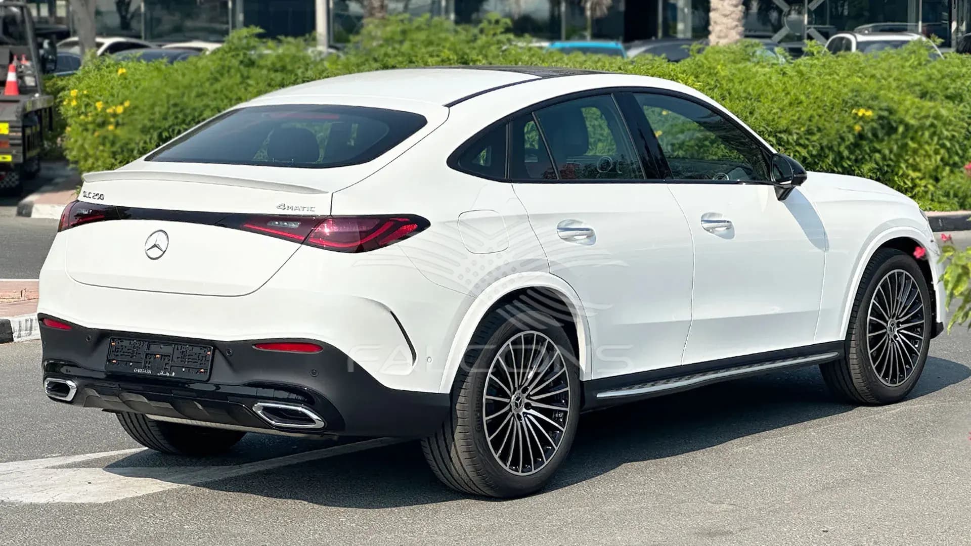 2.0L 4MATIC Coupe AT - Image 5