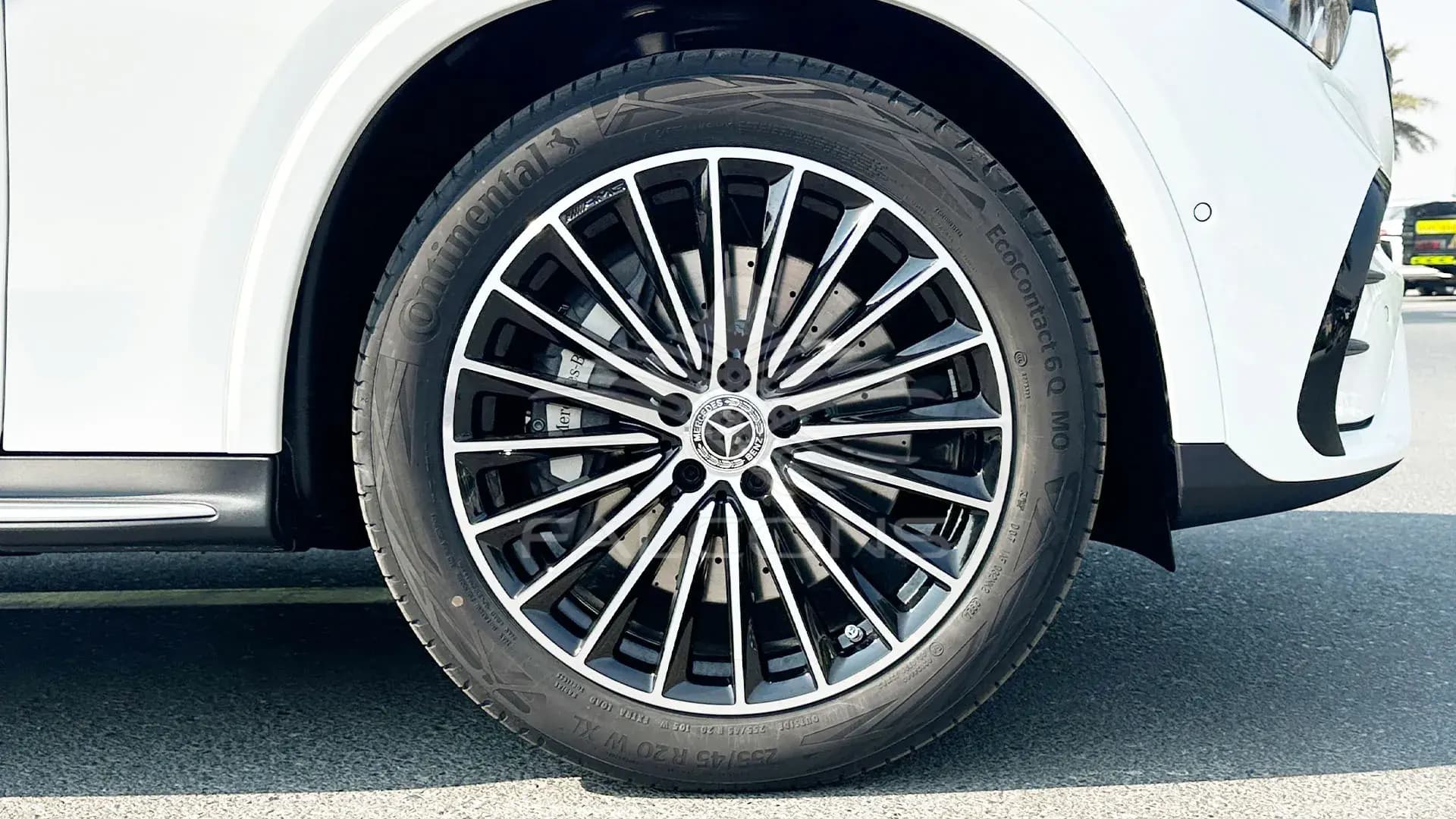 2.0L 4MATIC Coupe AT - Image 8