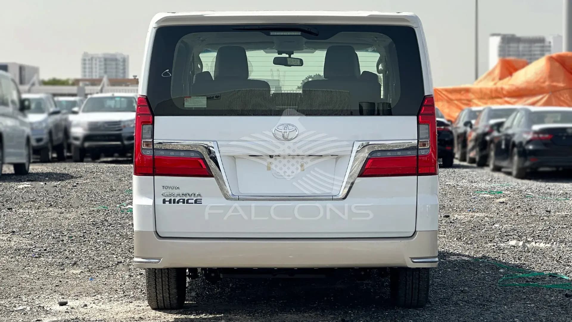 3.5L V6 6-STR LEATHER AT - Image 6