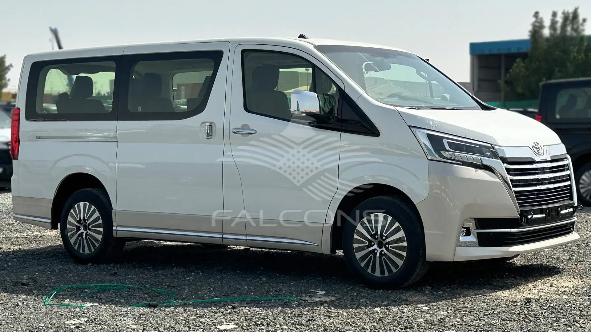 3.5L V6 6-STR LEATHER AT - Image 8