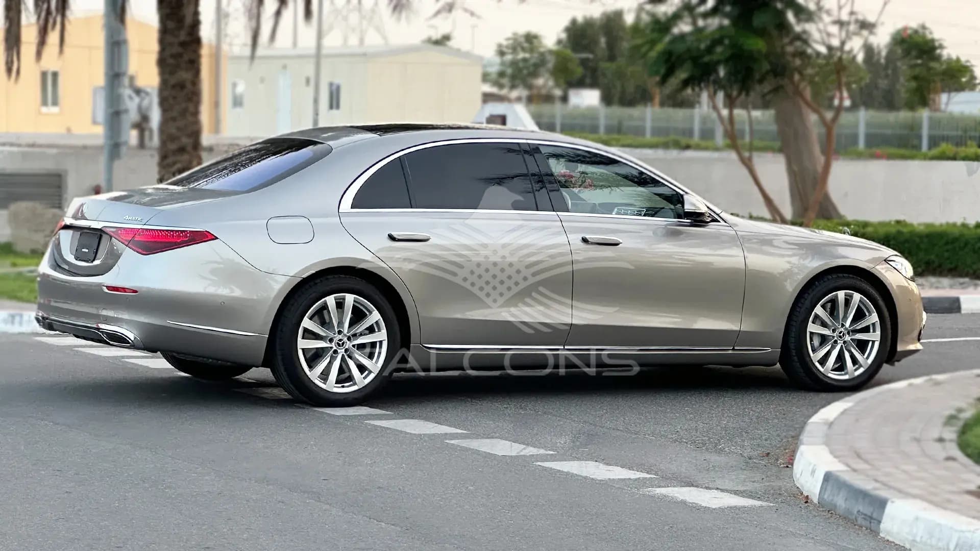 3.0L 4-MATIC AT - Image 4