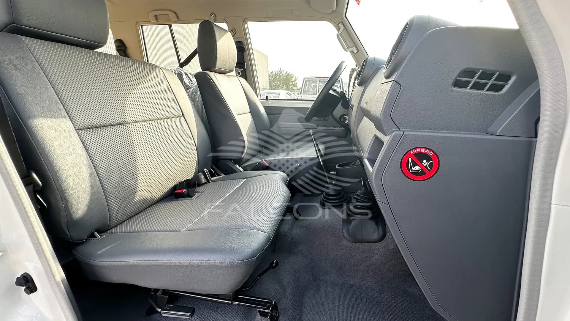 4.2L STD 10 STR DSL WITH ABS & AIRBAG MT - Image 10