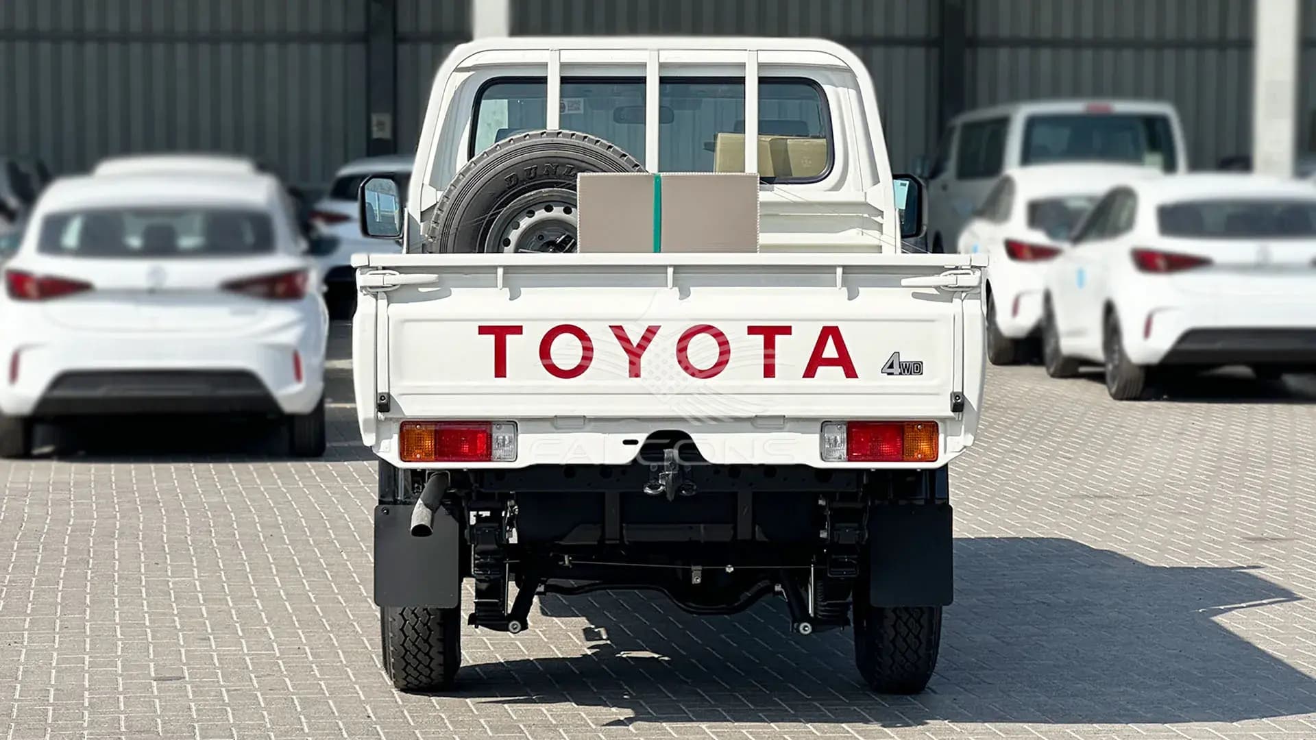 4.2L SC 3STR DSL 2 AIRBAG & ABS MT - Image 3