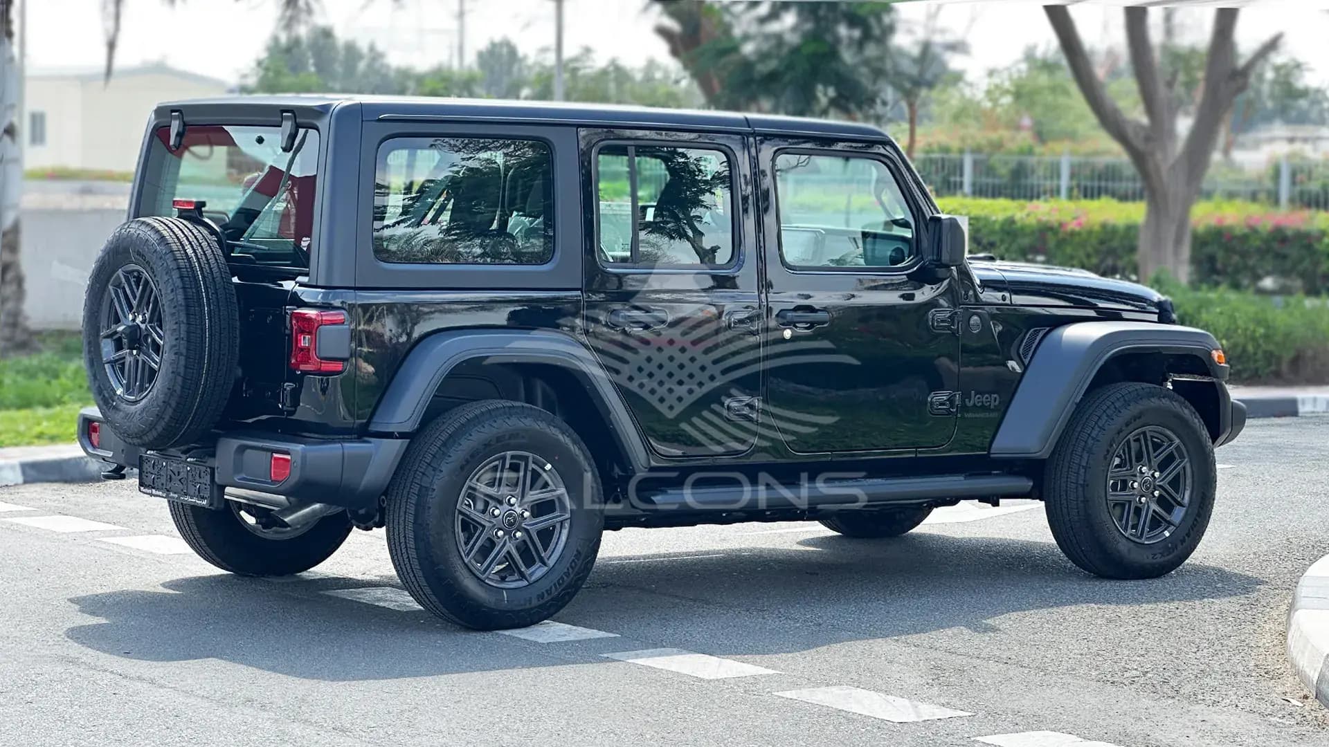 2.0L I4 JL Sport 4DR AT - Image 4