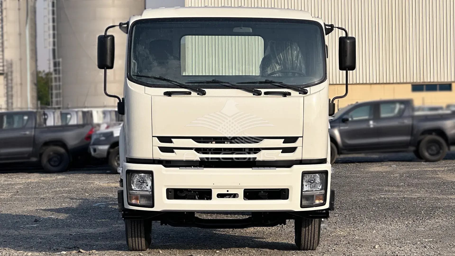 8.0L 33P CAB Chassis MT - Image 6