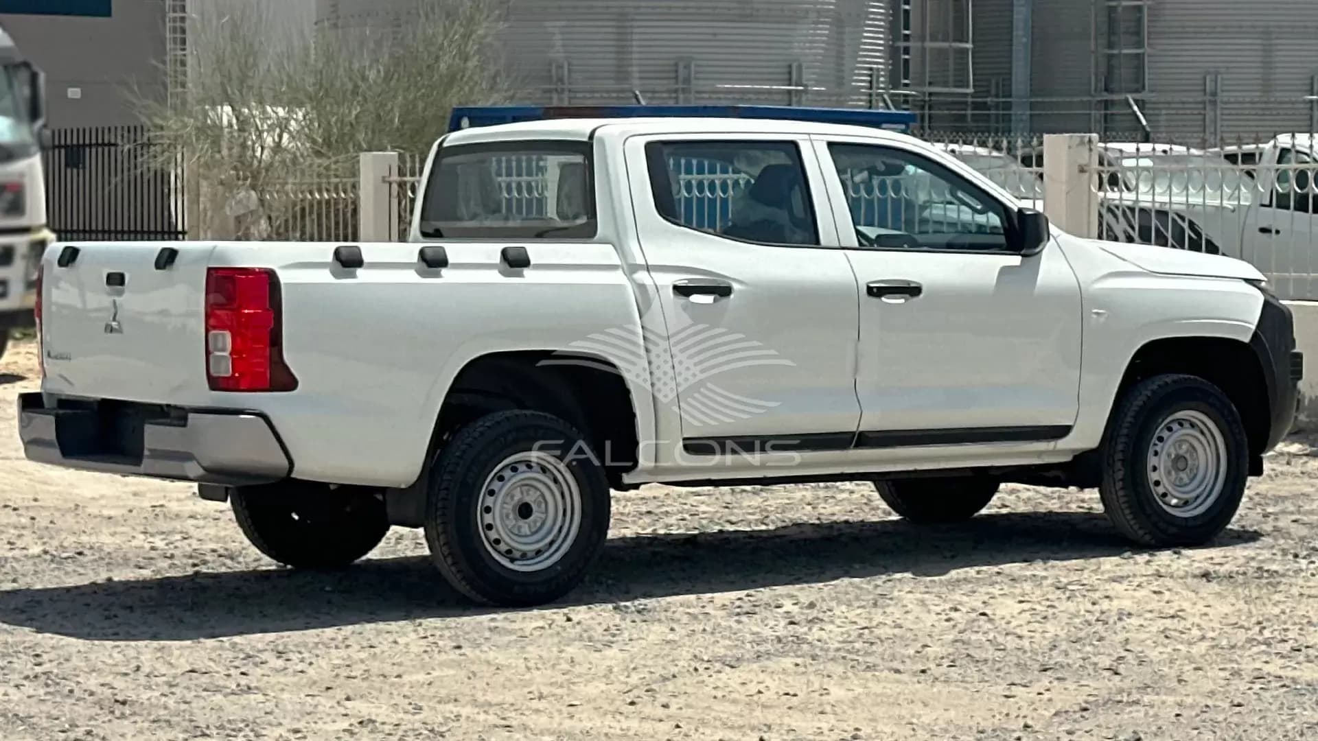 2.4L D DC 4WD GL New Face 5MT - Image 7