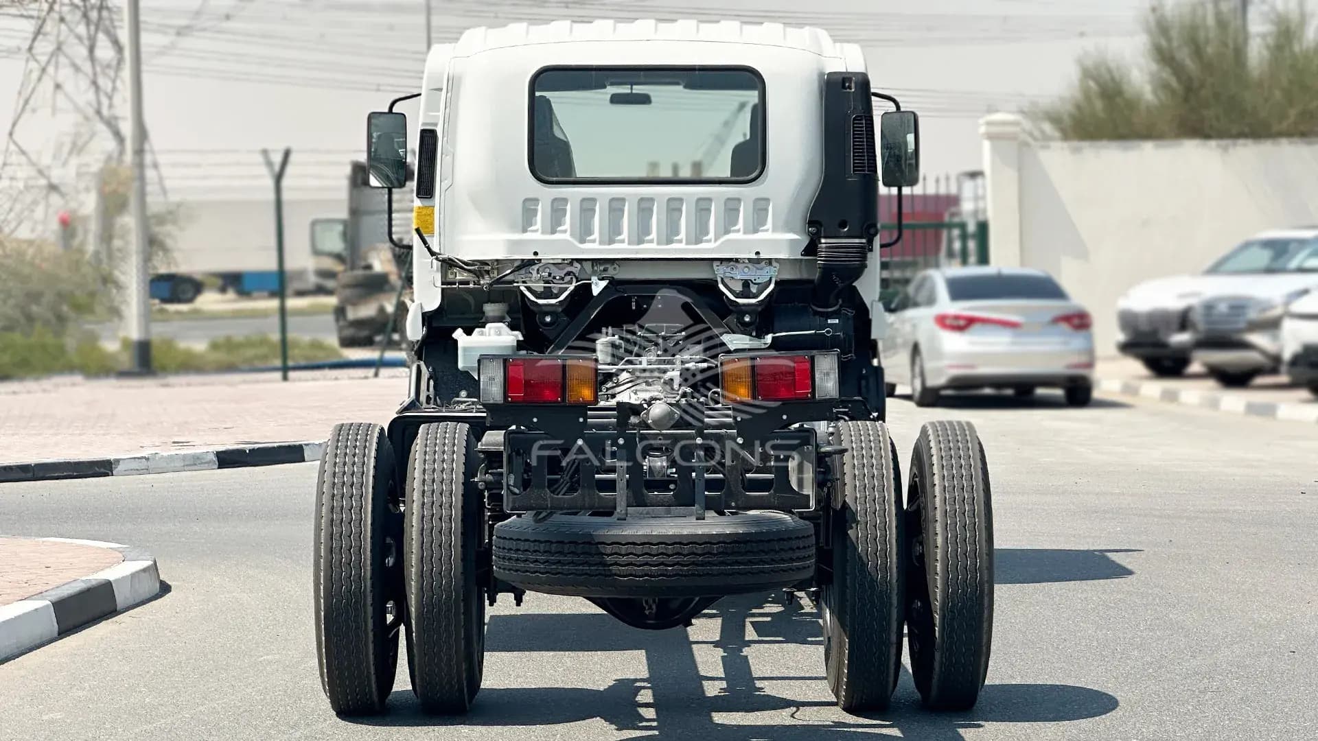 8.3L 33N CHASSIS MT - Image 3