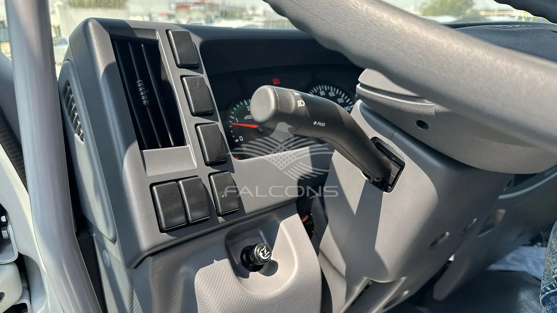 8.3L 33N CHASSIS MT - Image 12