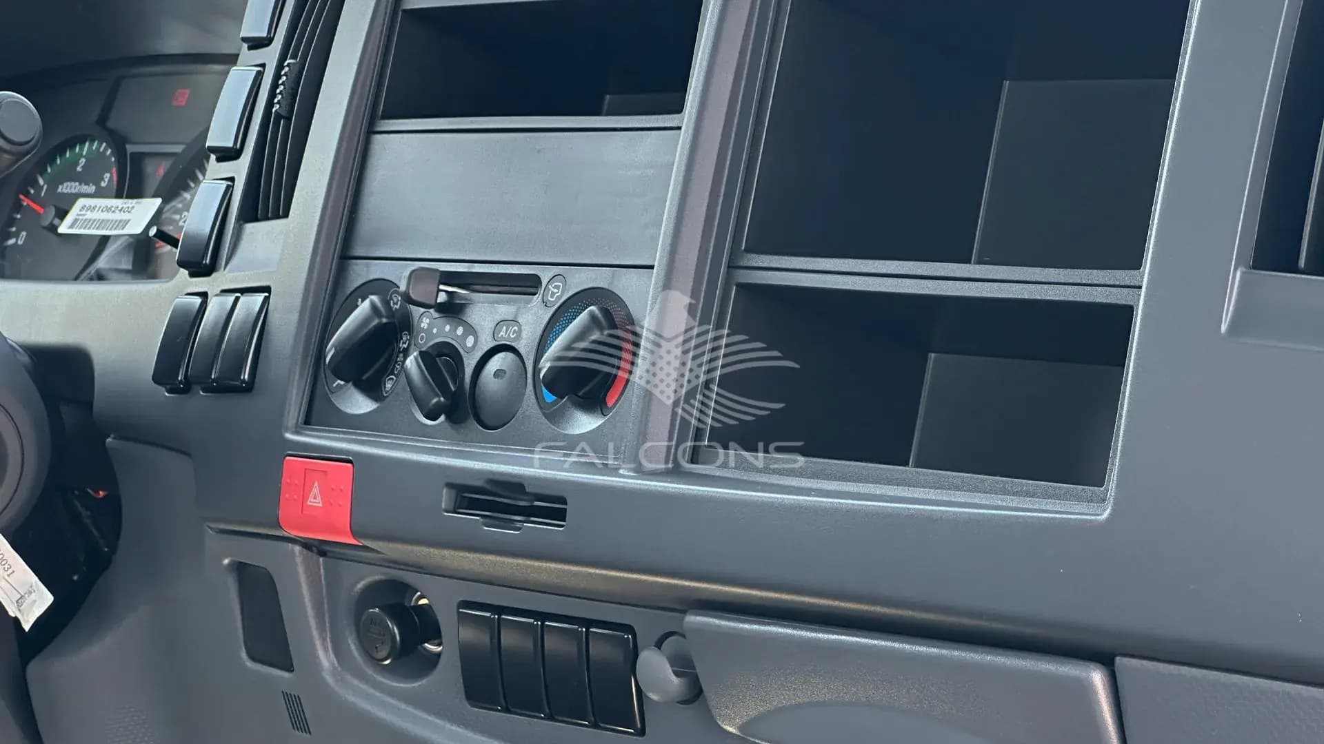 8.3L 33N CHASSIS MT - Image 17