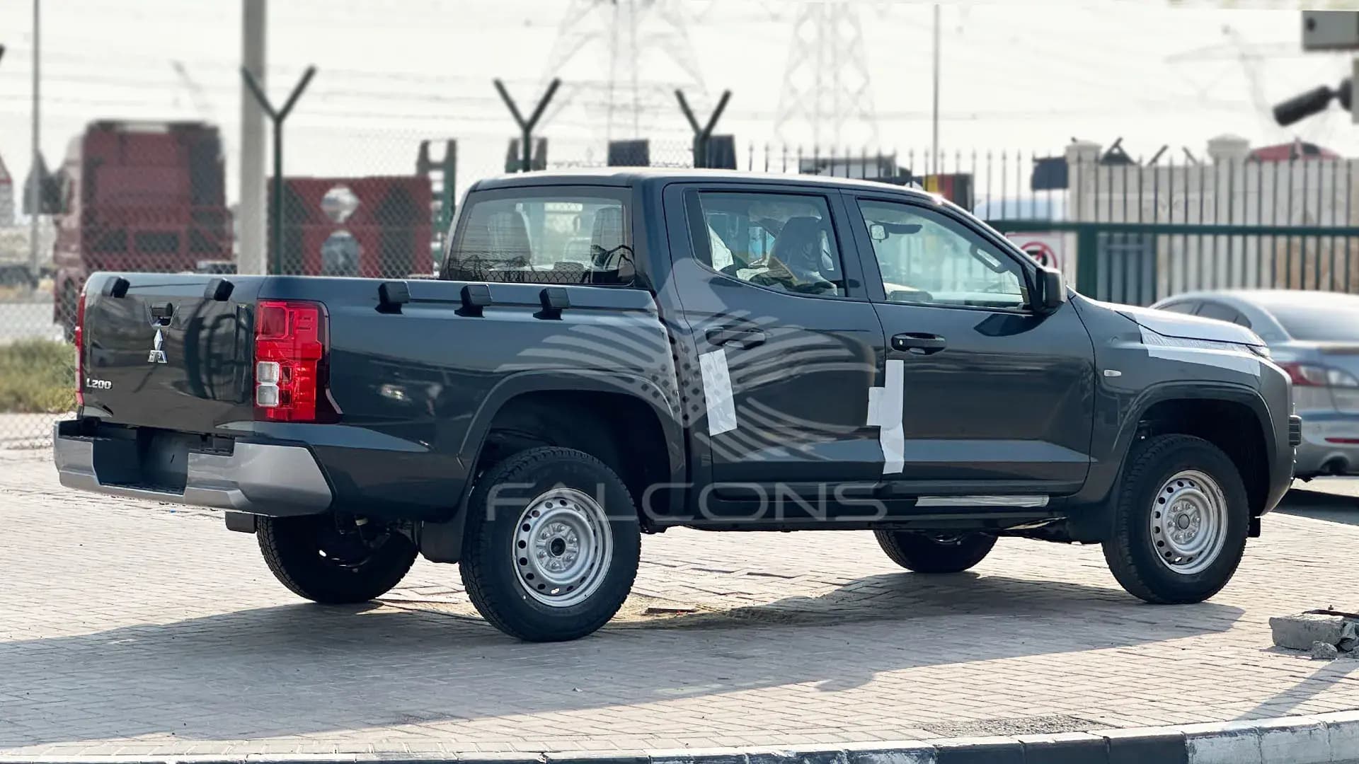 2.4L D DC 4WD GL Chrome MT - Image 4