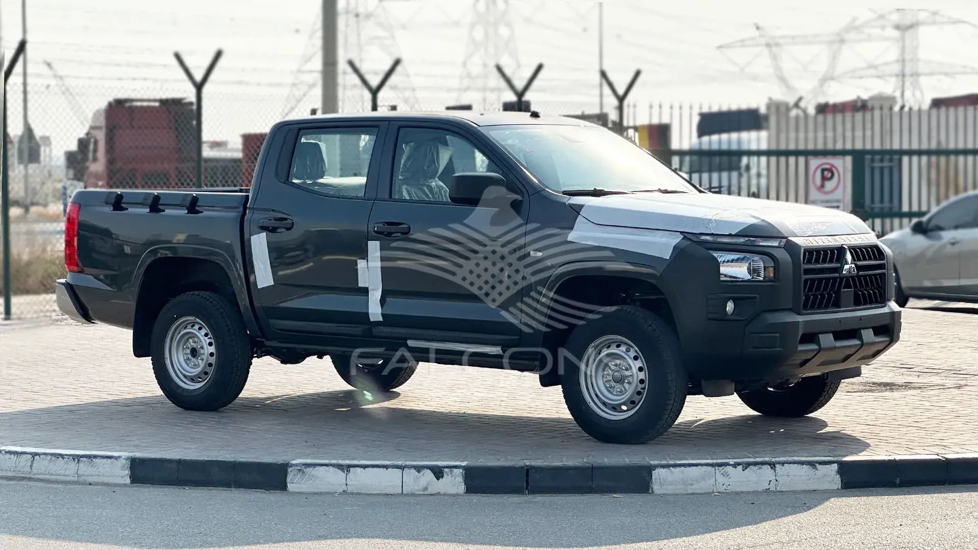 2.4L D DC 4WD GL Chrome MT - Image 5