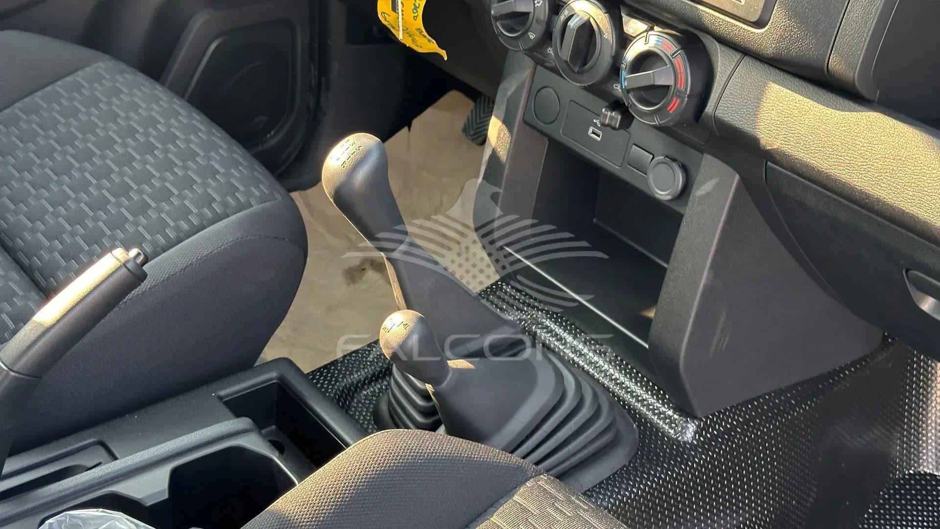 2.4L D DC 4WD GL Chrome MT - Image 16