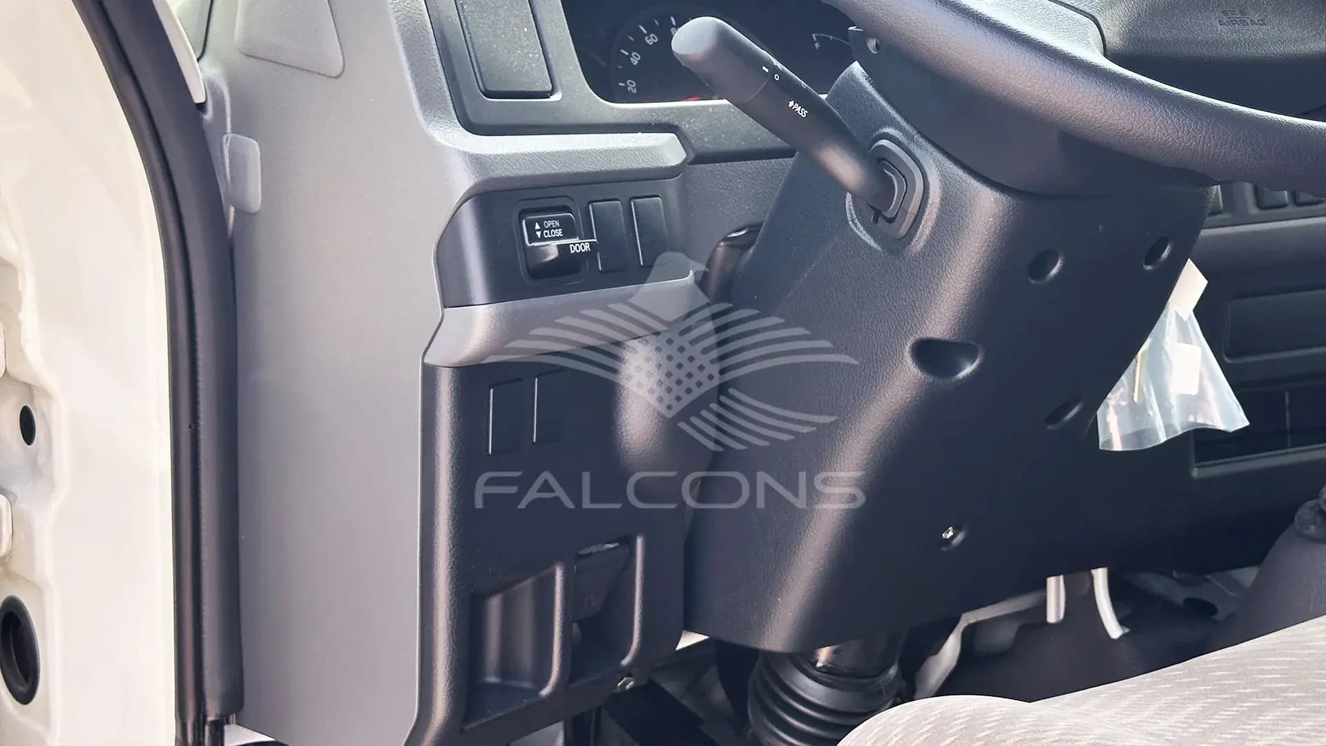 2.7L Bus Petrol 30-Seater MT - Image 11