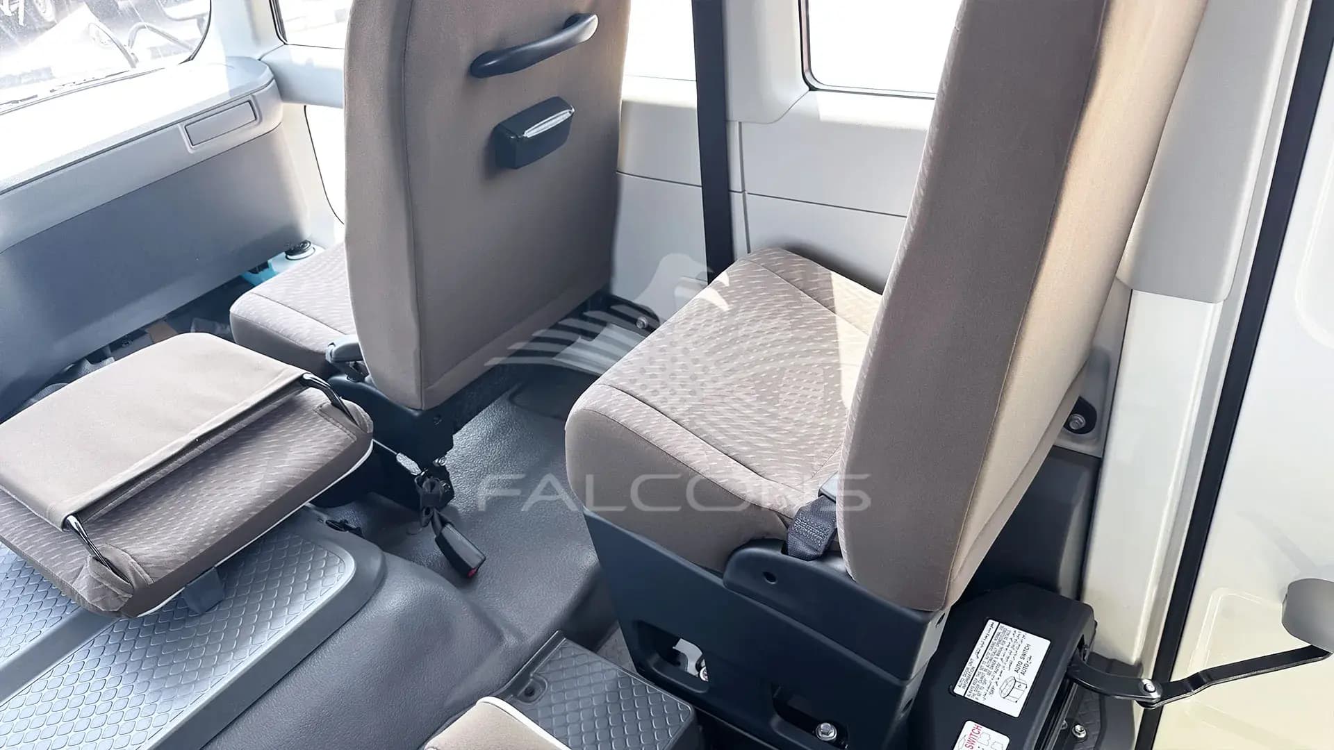 2.7L Bus Petrol 30-Seater MT - Image 14