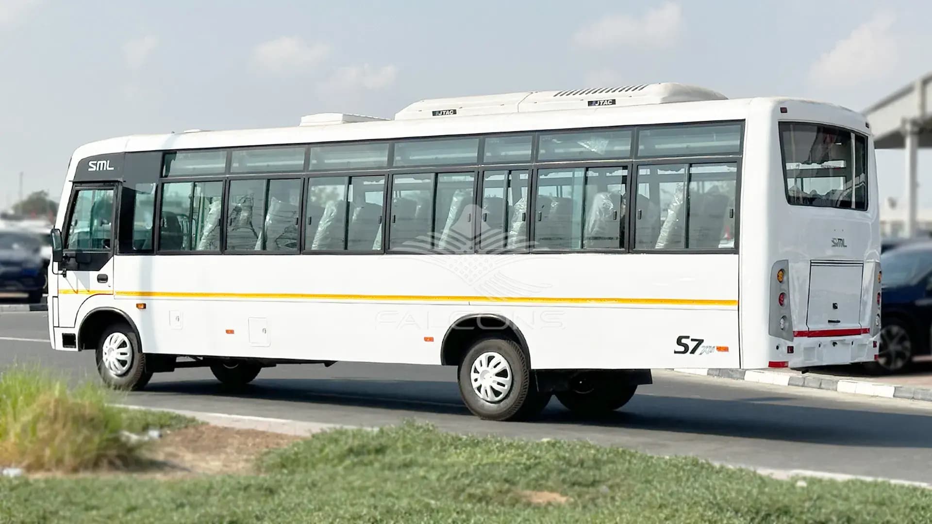 3455cc 47-SEATER AC Diesel MT - Image 2