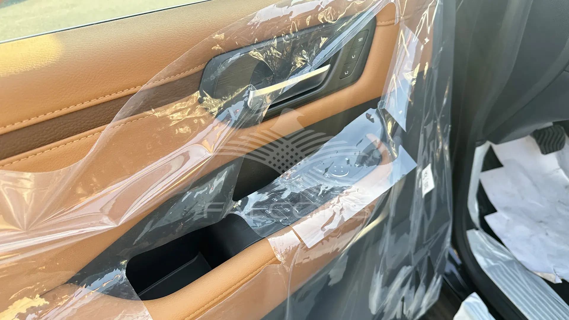 3.5L TT LE Platinum City AT - Image 14