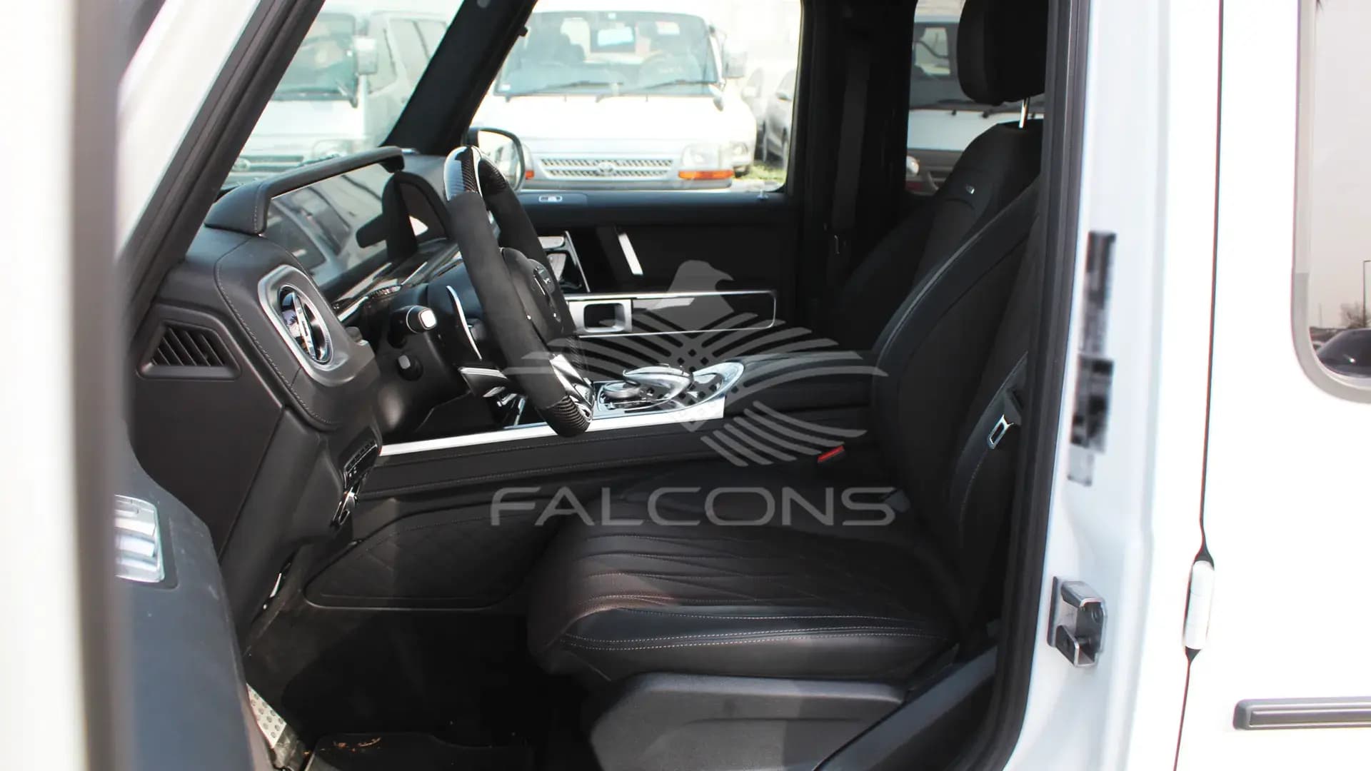 4.0L V8 AT - Image 9